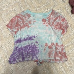Aeropostale small tie dye shirt, with a tie at the bottom sinching the bottom